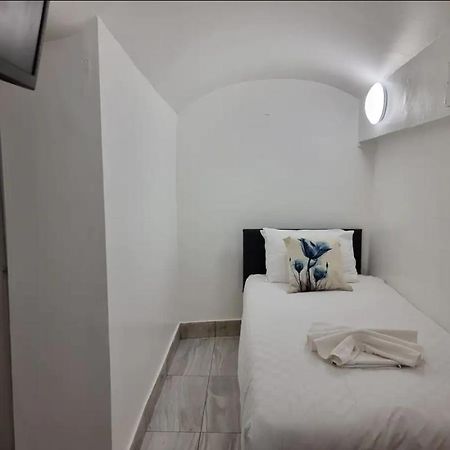 F24- Basement Single Studio Near Paddington Apartamento Londres Exterior foto