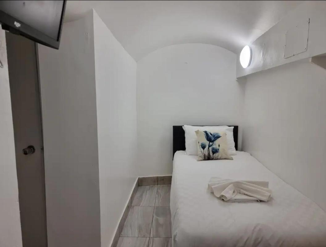 F24- Basement Single Studio Near Paddington Apartamento Londres Exterior foto